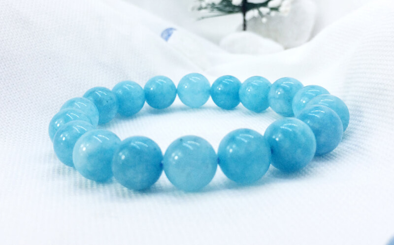 Vòng tay phong thủy mệnh thủy