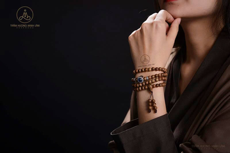 vòng trầm hương phong thủy