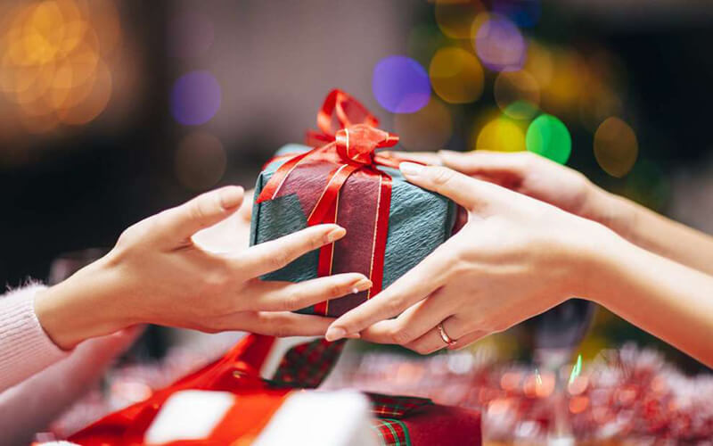 Ý nghĩa của việc tặng quà khi tân gia
