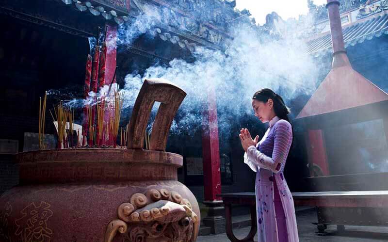 tháng cô hồn nên làm gì để may mắn