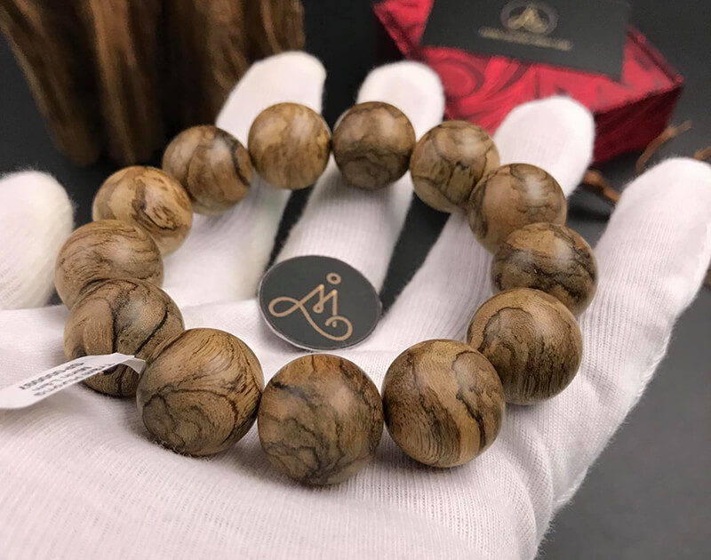 vòng phong thủy tháng cô hồn