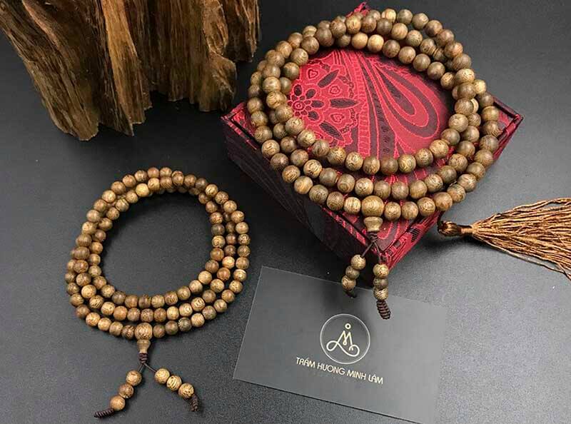Vòng trầm hương sẽ giúp hóa giải vận xui, hút tài lộc, may mắn cho mình