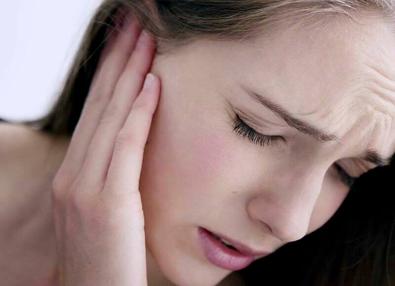 điềm báo ngứa tai